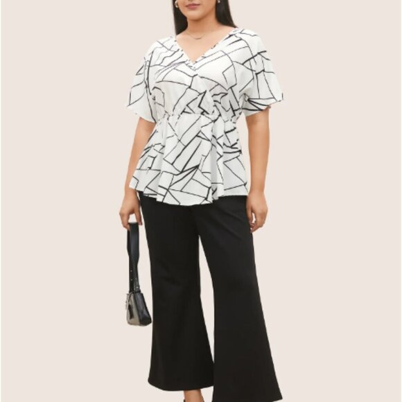 BloomChic Plus Size 3XL Geometric Overlap Collar Ruffle Sleeve Blouse us 22 - Picture 3 of 6